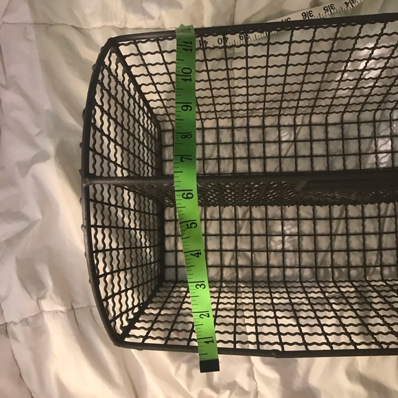 WIRE TWO COMPARTMENT BASKET WITH HANDLE - Picture 8 of 8